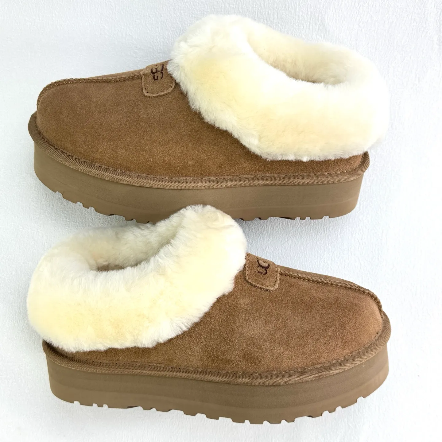 Self-pickup💰440 UGG Tatzite three-centimeter thick sole, glutinous, slip-on, easy to put on and take off, model 4810, slip-on casual fur shoes, short boots, color: maroon, reindeer, antelope brown, black, gray 𝚜𝚒𝚣𝚎: 𝟯𝟱-𝟰𝟬
